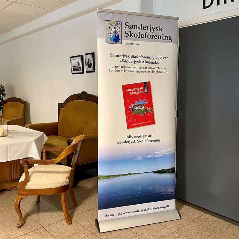 Stylish Roll-up, double-sided, silver, 85 cm, incl. banner and print