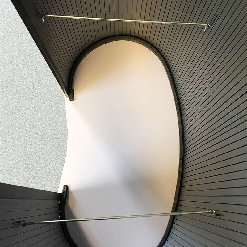 Panel Counter Curved, with black/white plates and 2 bags