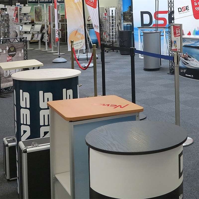 Panel Counter Circle, with black/white plates and 2 bags