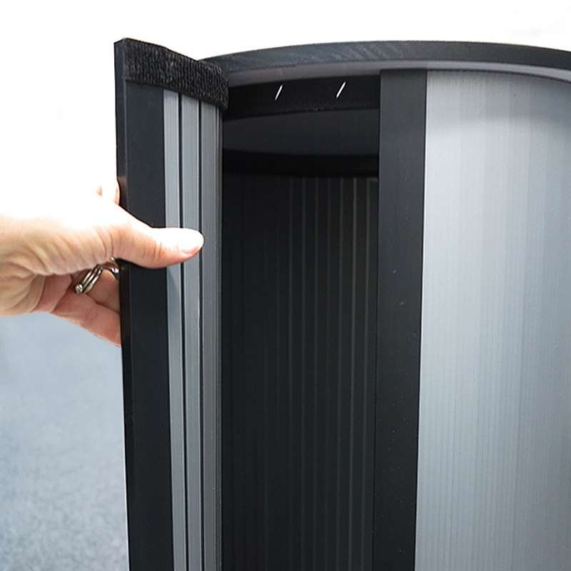 Panel Counter Circle, with black/white plates and 2 bags