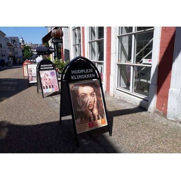 Gotik Classic Pavement Board, black, 50 x 70 cm