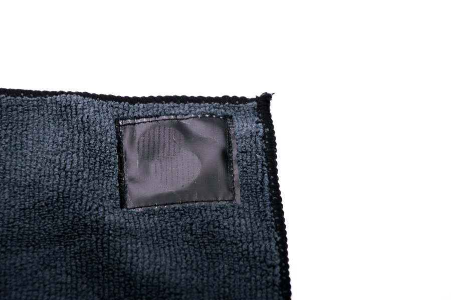 Microfiber cloth with magnet function for cleaning whiteboards and glass boards