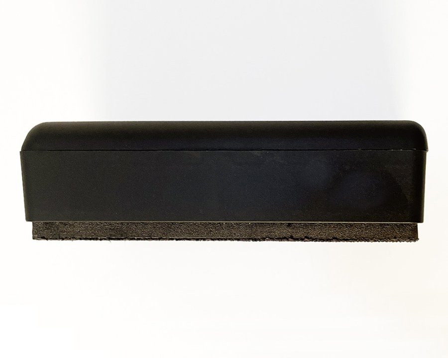 Whiteboard eraser with integrated cleaner spray