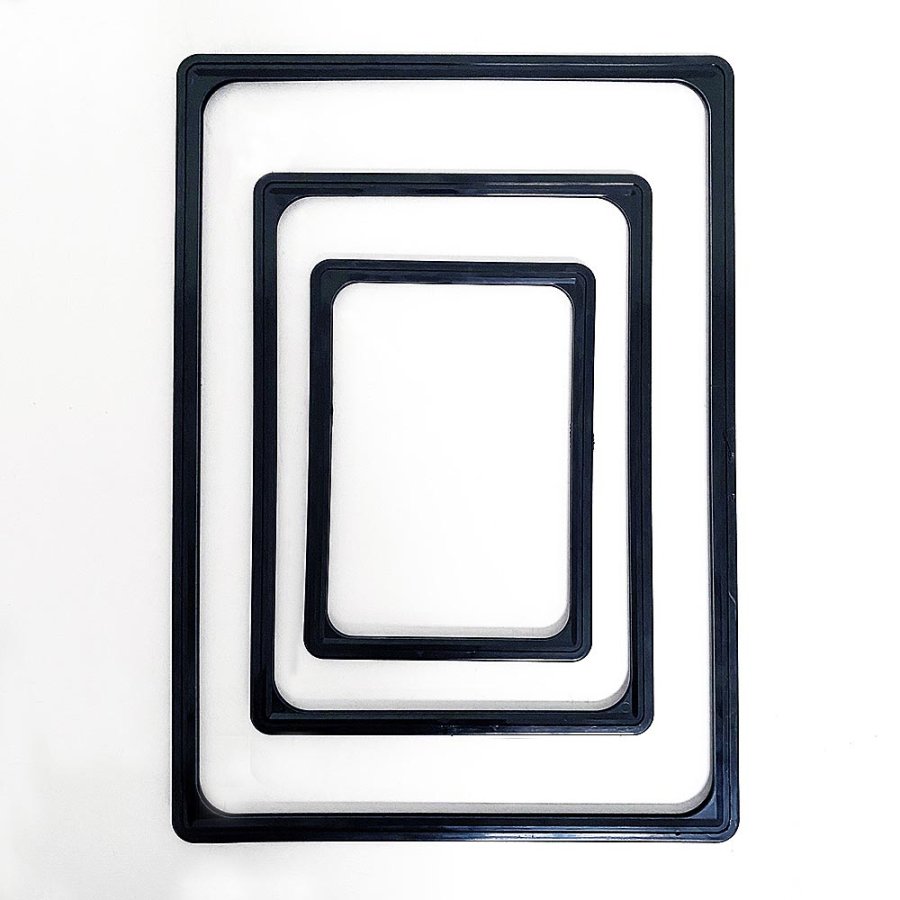 Prisrammes&aelig;t, sort st&aring;l fod og alu stang, sort A3 ramme.