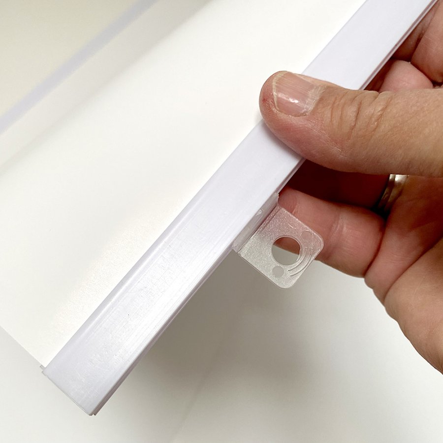 Poster hangers in white with hanging eyelets - Set of 2, A3