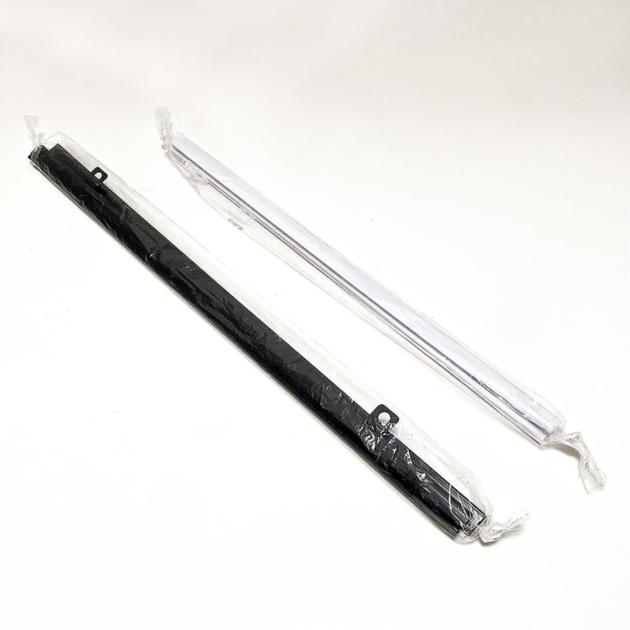 Poster hangers in black with hanging eyelets - Set of 2, A4