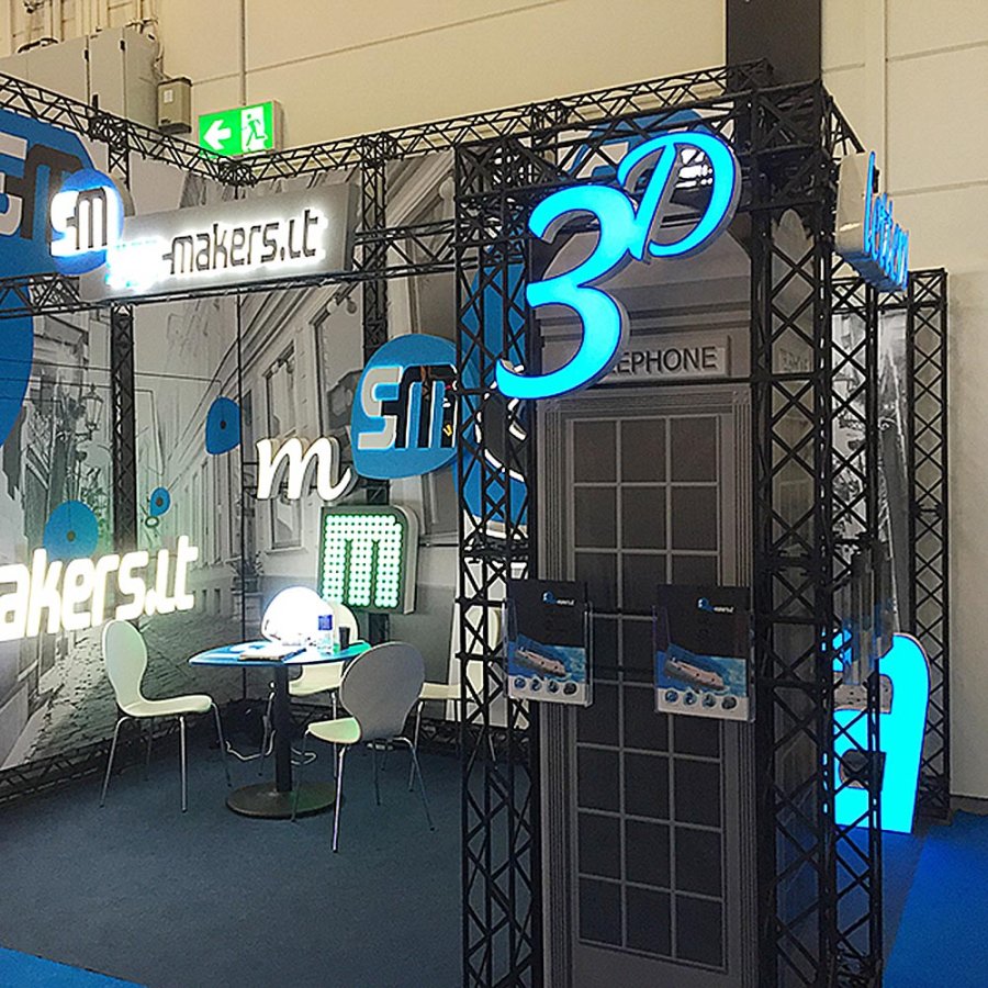 Crown Truss Single Banner, 10 x 10 cm, black exhibition wall