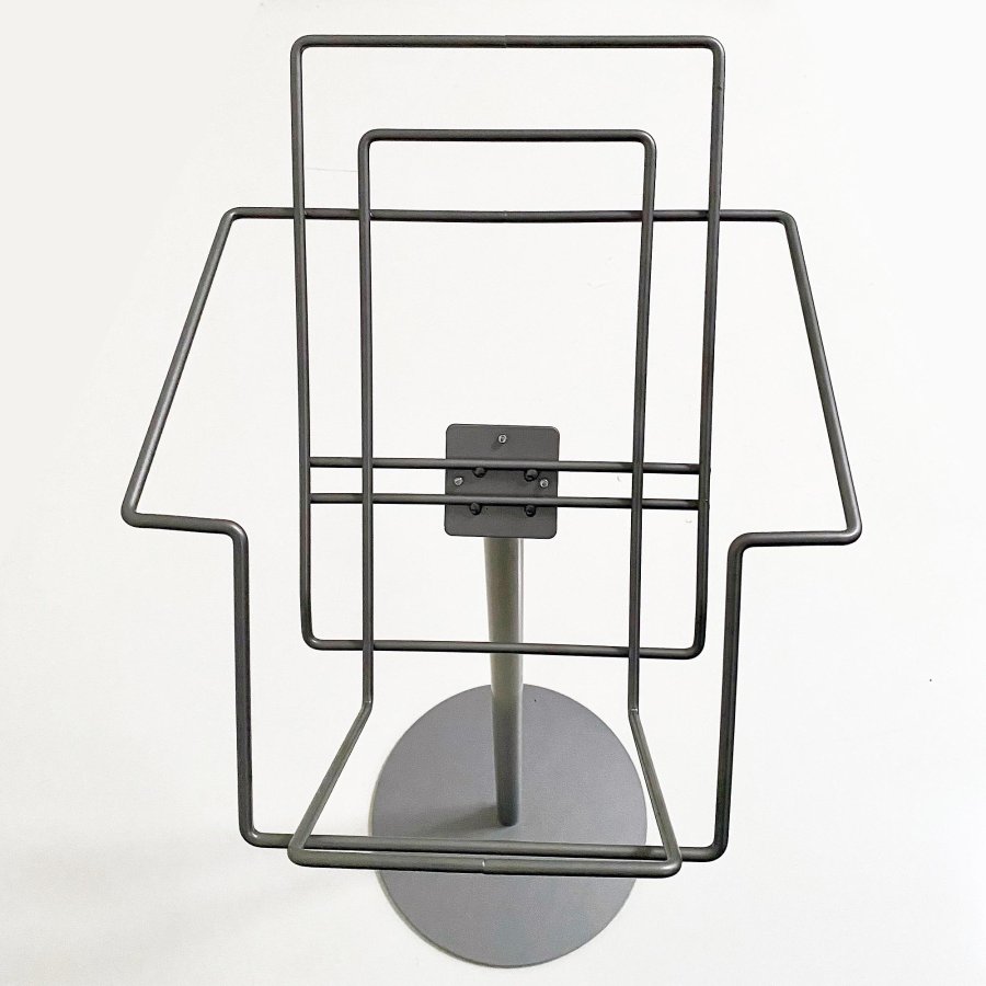 Wirestand for Newspapers, silver