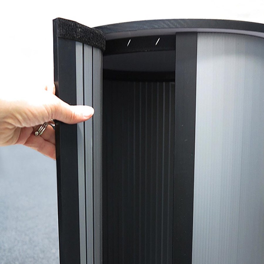 Panel Counter Circle, with black/white plates and 2 bags