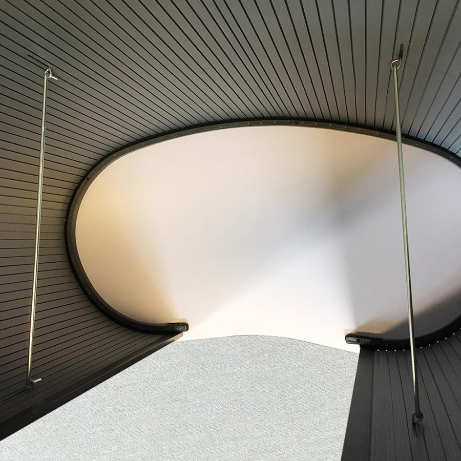 Panel Counter Curved, with black/white plates and 2 bags