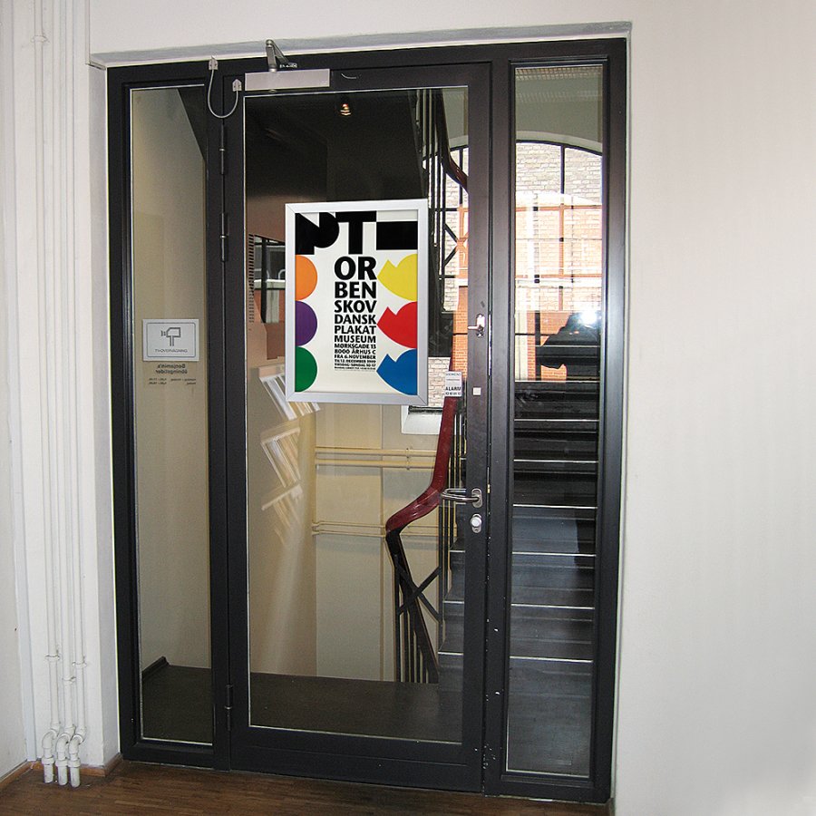 Window Frame, double sided, 32 mm, A1, alu/silver