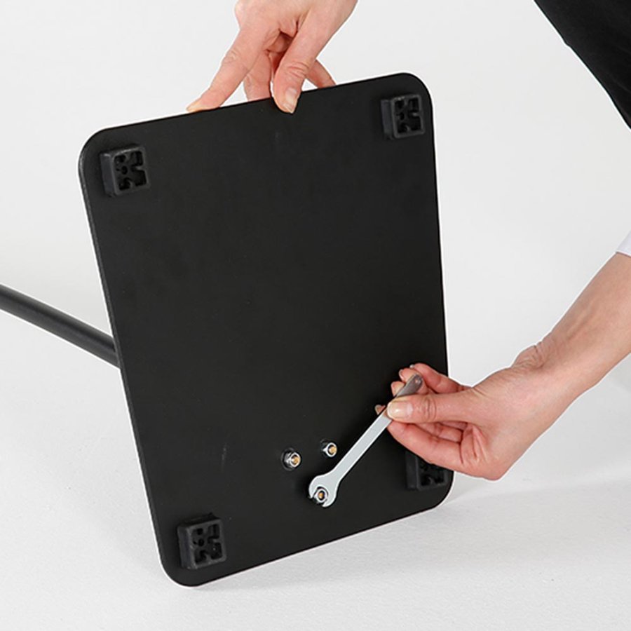 Infostand Curved Black Vertical/Horizontal  A4