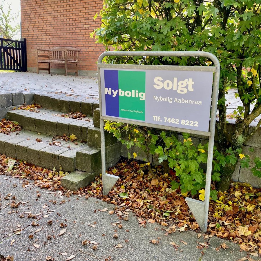 Estate Sign Standard, silver/steel, without panels